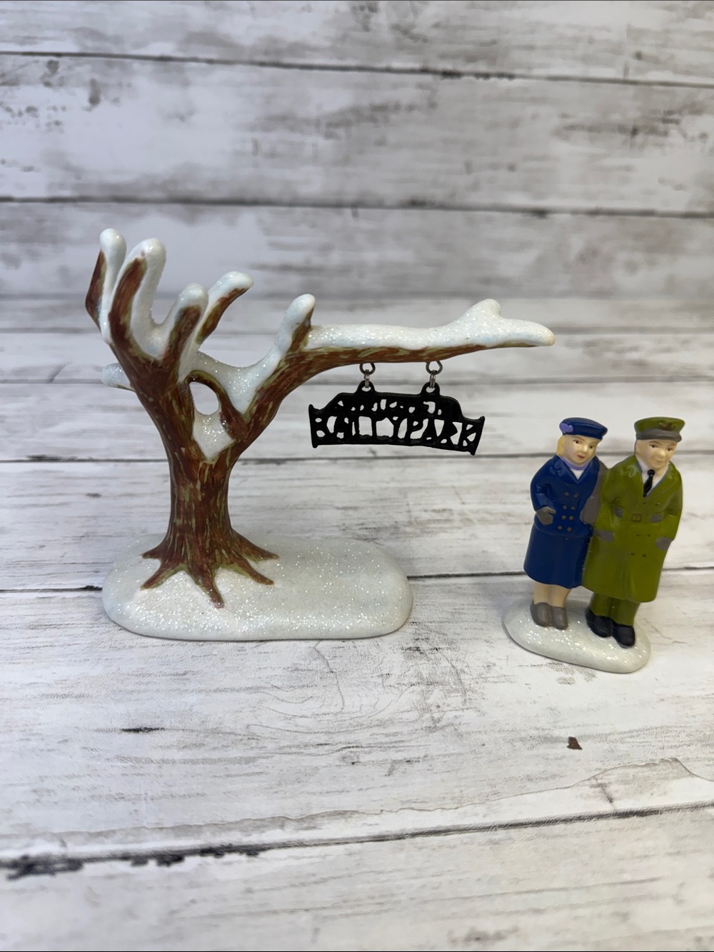 Bailey Park Sign plus Harry & Ruth Bailey Figures - It's a Wonderful Life